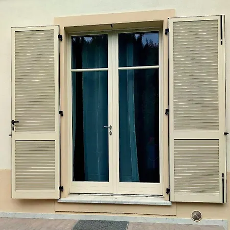 Bee Bed & Breakfast Luni