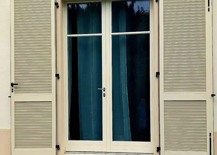 Bee Bed & Breakfast Luni